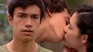 Alicia y Fabricio se besaron tras oficializar su relación y así fue la reacción de Pedrito