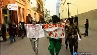 'Estatuas Humanas' del Centro de Lima salieron a las calles a protestar