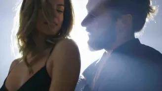 	Stephanie Cayo luce toda su sensualidad en nuevo videoclip de Diego Torres.