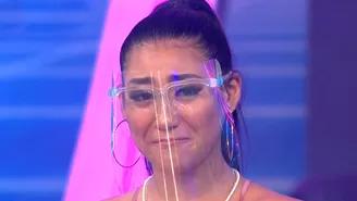 EEG: Briana Zuñiga lloró de emoción al recibir una beca de estudios en vivo