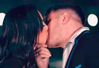 Rosángela Espinoza y Pancho Rodríguez se besaron apasionadamente en avance de "La academia"