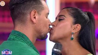 Melissa Paredes y Anthony Aranda protagonizaron tierno beso en vivo