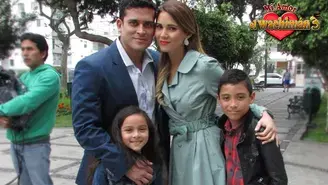 	Catalina y Salvador junto a sus hijos.