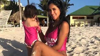 	Melissa Paredes cautivó a todos con foto bikini junto a su hija Mía.