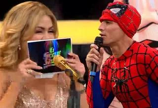 Facundo González quiso protagonizar romántica escena de Spiderman y así reaccionó Gisela Valcárcel