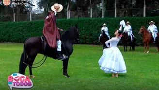 Maju Mantilla se lució bailando marinera con caballos de paso.