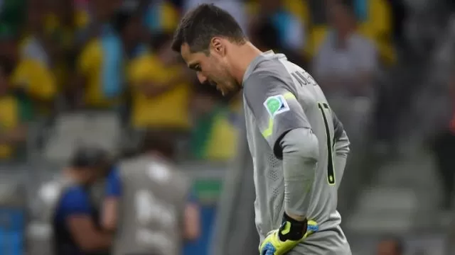 Los rostros de decepción y frustración de los jugadores brasileños-foto-3