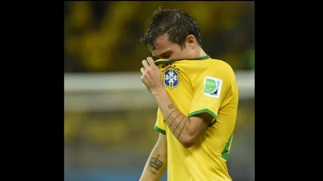 Los rostros de decepción y frustración de los jugadores brasileños-foto-6