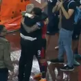 Gianluca Lapadula y el interminable abrazo con Claudio Ranieri tras lograr el objetivo