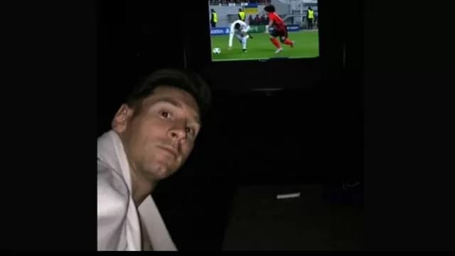 Memes sobre la caída de Cristiano Ronaldo en Ucrania.-foto-2