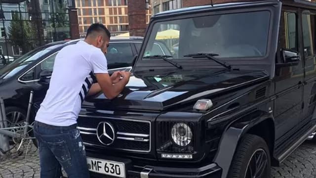 Carlos Zambrano y su nueva camioneta.-foto-1