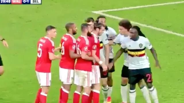 Gales y la táctica fija para el gol de Ashley Williams ante Bélgica-foto-1