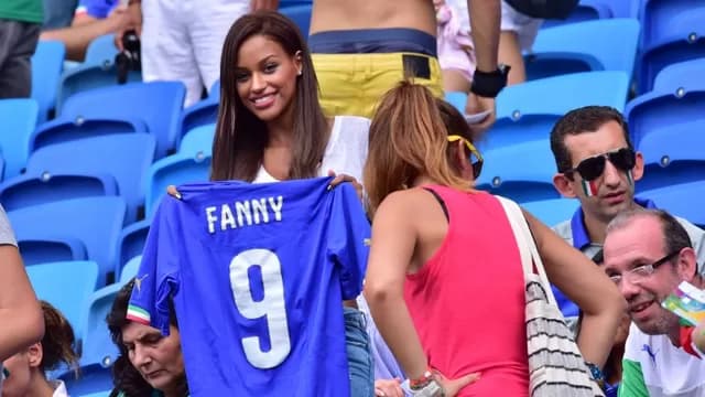 Los hinchas de Uruguay e Italia calientan la previa del decisivo encuentro-foto-12