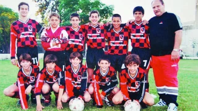 Lionel Messi se reencontró con sus amigos de las menores de Newell's-foto-2
