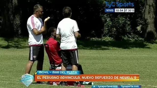 Luis Advíncula: así fue su primer entrenamiento con Newell’s Old Boys-foto-2