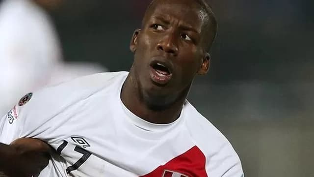 Advíncula sorprendió a fans.-foto-1