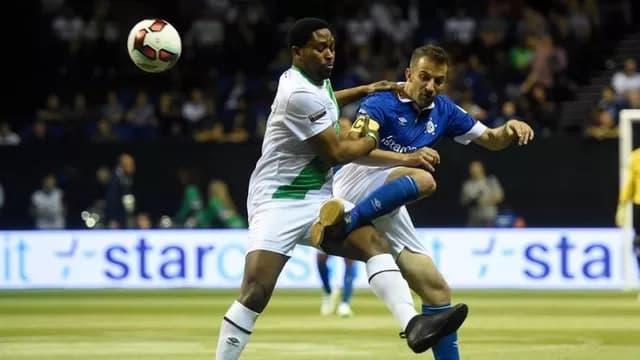 Michael Ballack y Rivaldo. / Foto: Star Sixes-foto-5
