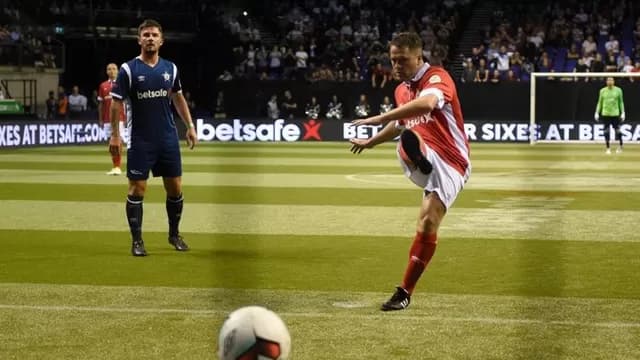 Michael Ballack y Rivaldo. / Foto: Star Sixes-foto-11