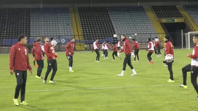 Los dirigidos por Gareca siguen los trabajos. (FPF)-foto-1