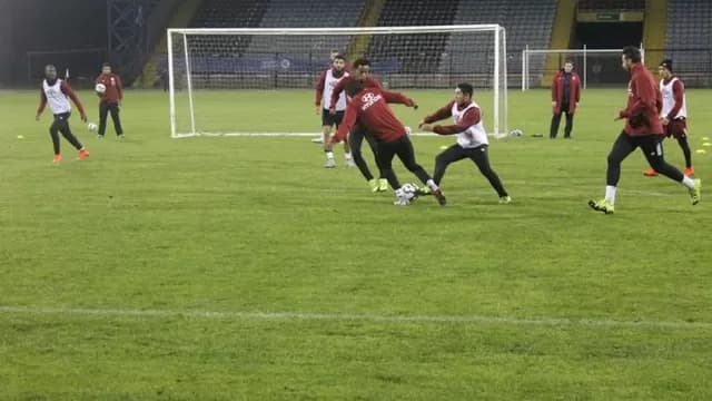 Los dirigidos por Gareca siguen los trabajos. (FPF)-foto-6