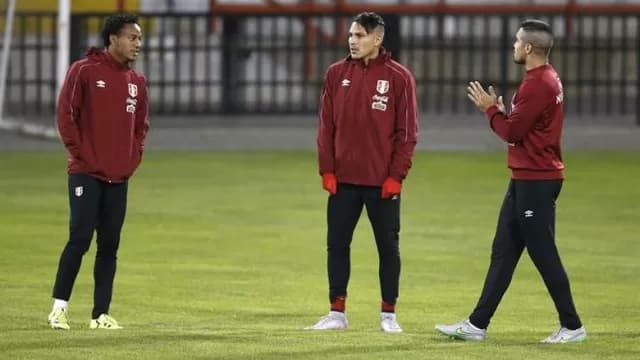 Los dirigidos por Gareca siguen los trabajos. (FPF)-foto-10