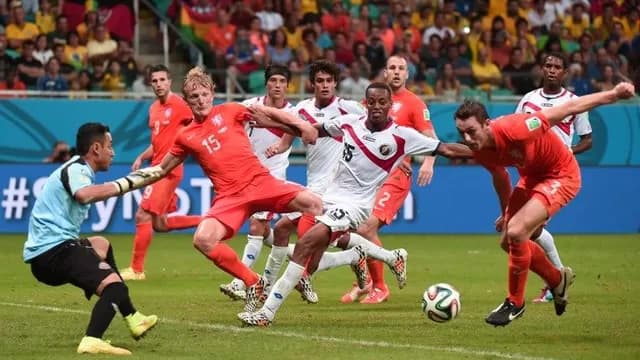 Vea las mejores imágenes del vibrante encuentro entre Holanda y Costa Rica-foto-18