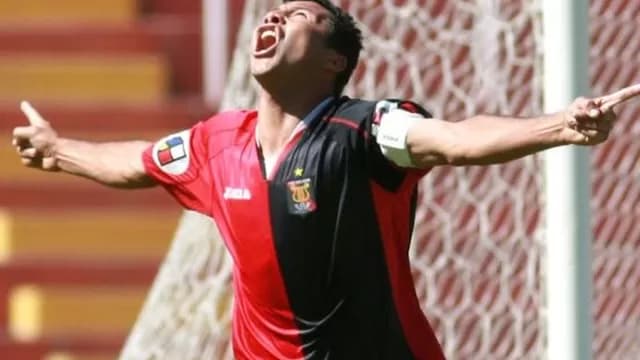 ADFP premió a Ysrael Zúñiga como mejor jugador del Descentralizado 2015-foto-1