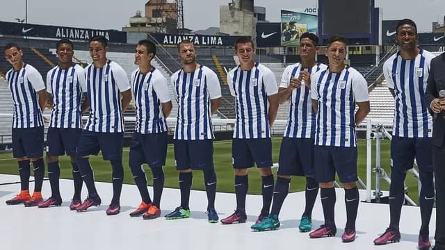 Nike diseñó la nueva camiseta de Alianza Lima.-foto-2