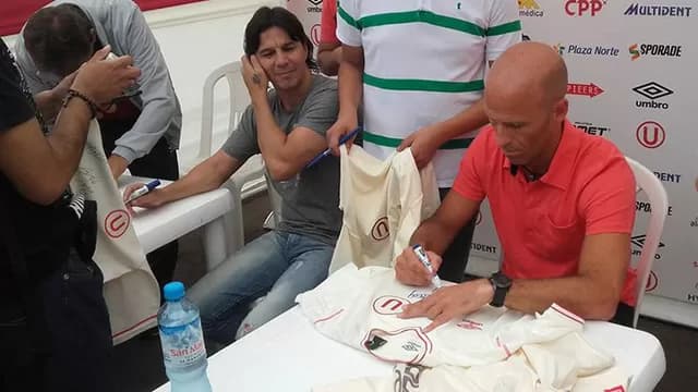 El selfie de los jugadores en el camerino del estadio Monumental. (Foto: Universitario)-foto-4