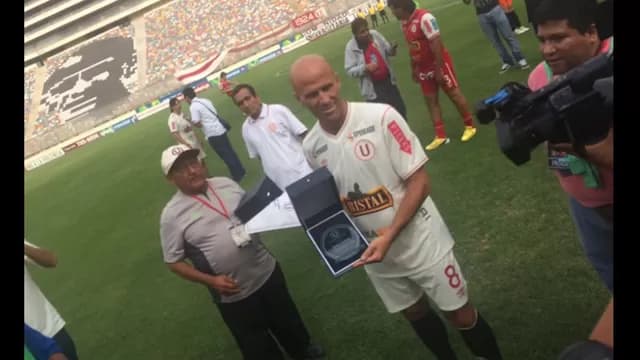 El selfie de los jugadores en el camerino del estadio Monumental. (Foto: Universitario)-foto-9