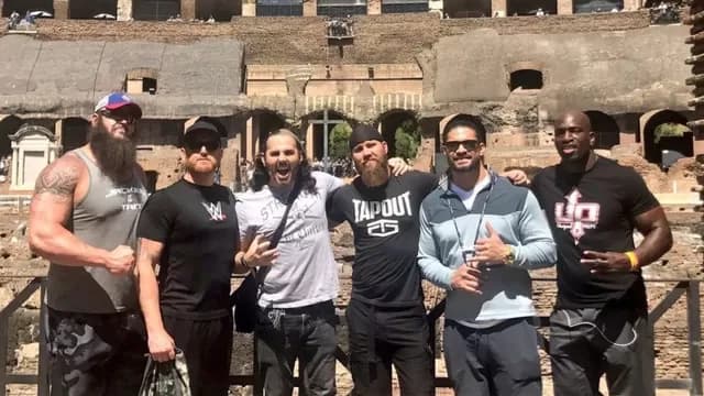 WWE inició gira por Europa: Braun Strowman se reencontró con Roman Reigns-foto-1
