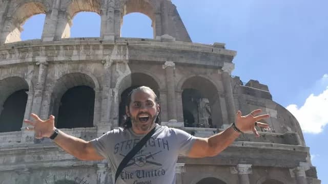 WWE inició gira por Europa: Braun Strowman se reencontró con Roman Reigns-foto-6