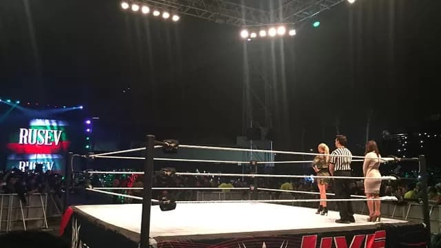 WWE en Lima: Lana y una frase polémica que 'provocó' al público peruano-foto-2