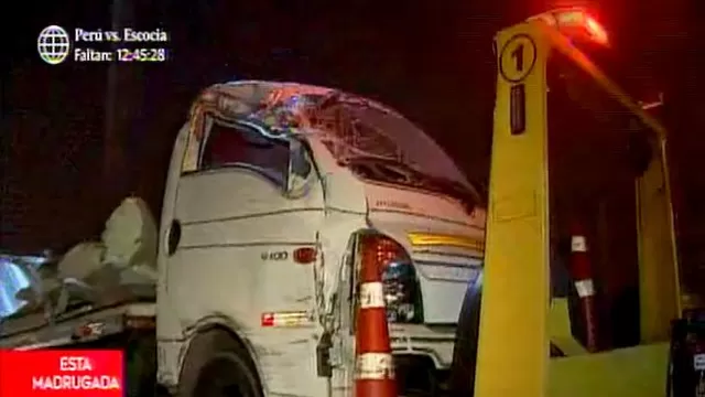 El Agustino: aparatoso choque dejó destrozado a vehículo que iba al Mercado Mayorista