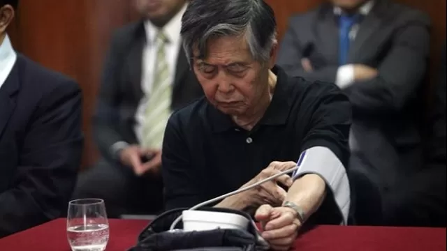 Alberto Fujimori fue internado en cuidados intensivos de una clínica local
