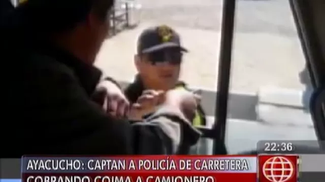 Grabaron a policía de carretera recibiendo una 'coima' en Ayacucho
