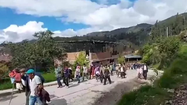 Comunidades campesinas de Ayacucho realizan un paro antiminero