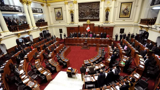 Bancada Perú Libre rechaza compras de celulares en el Congreso