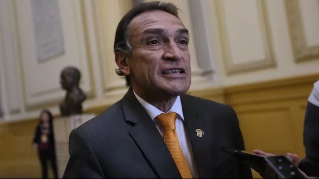 Congresista Héctor Becerril. Foto: peru21.pe