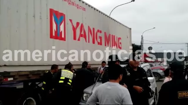   Policía se enfrentó a los delincuentes frente a Grupo Aéreo N° 8 del Callao 
