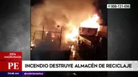 Callao: Incendio destruye almacén de reciclaje