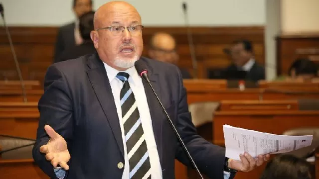 Carlos Bruce es congresista electo por Peruanos por el Kambio