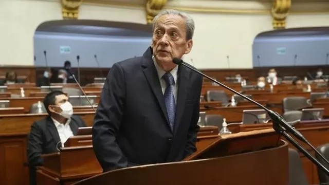 Carlos Gallardo: Pleno del Congreso aprobó censura contra el ministro de Educación
