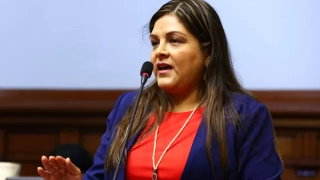 Karina Beteta dijo que Daniel Salaverry la agredió durante una sesión del Pleno. Foto: archivo Canal N