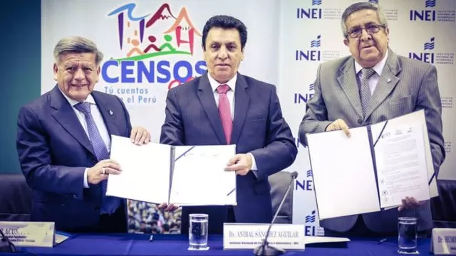 Firma del convenio entre la UCV y el INEI. Foto: vozperu.pe