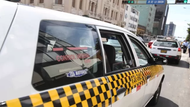 Los taxis por aplicativo, previo empadronamiento de sus trabajadores, operarán normalmente el domingo. Foto: Andina
