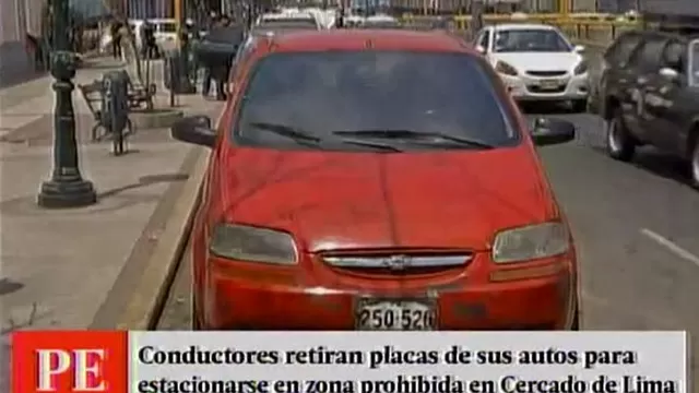 Cercado de Lima: estacionan vehículos en zona prohibida
