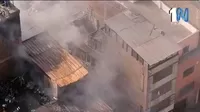 Barrios Altos: Incendio en almacén ubicado en jirón Huanta dejó dos inmuebles afectados