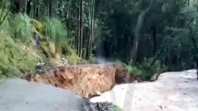 Cerro de Pasco: carretera de Chacayán fue afectada por desborde de río 