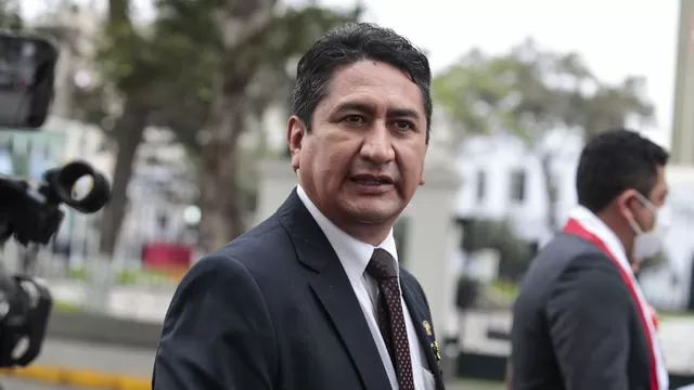 Vladimir Cerrón anunció que partido Perú Libre insistirá con la Asamblea Constituyente.